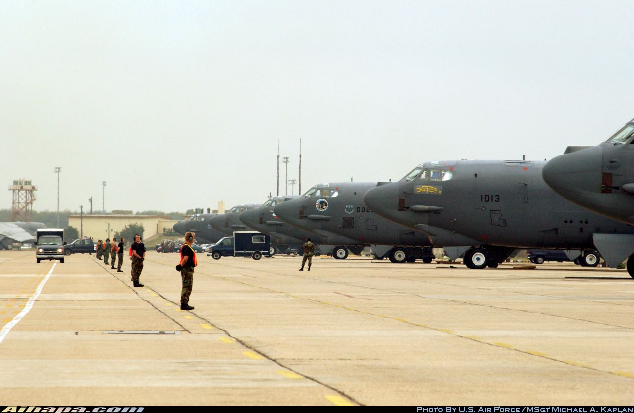 波音 B-52H&ldquo;同温层堡垒&rdquo; \vert{} ID:12436