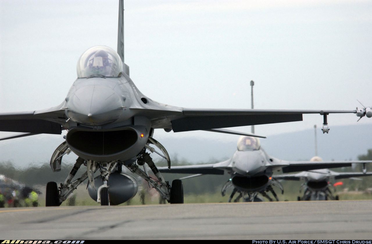 通用动力 F-16C&ldquo;战隼&rdquo; \vert{} ID:20913
