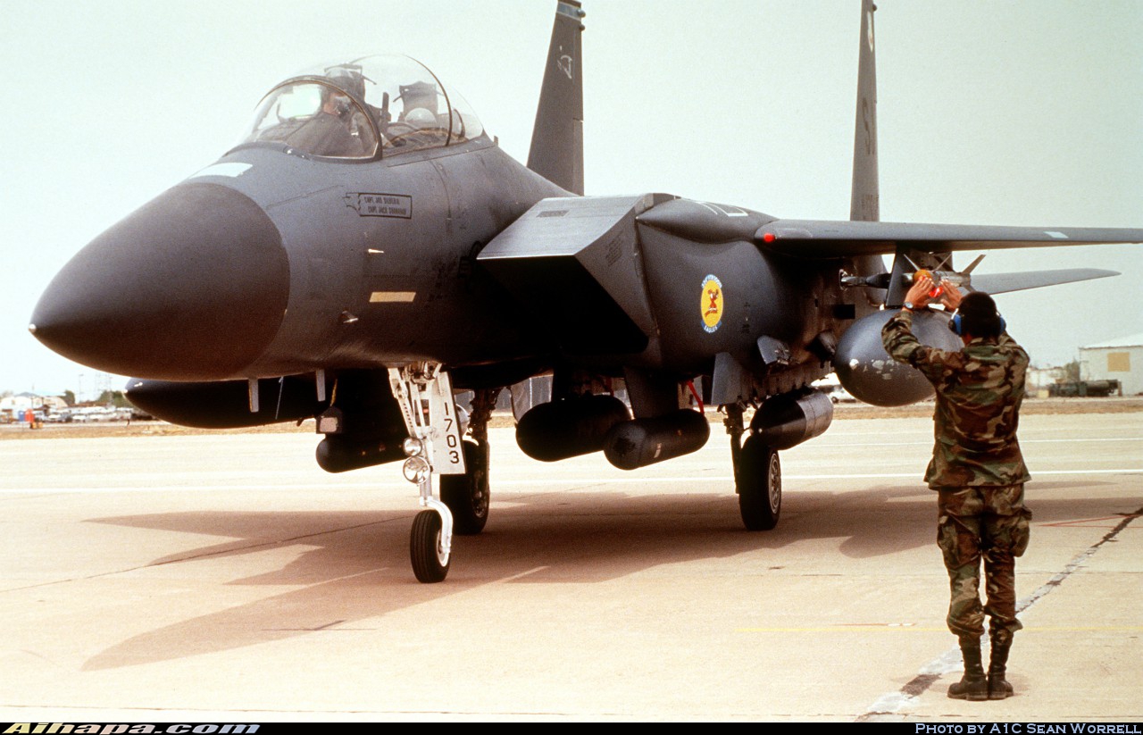 麦克唐纳-道格拉斯 F-15E&ldquo;攻击鹰&rdquo; \vert{} ID:3849