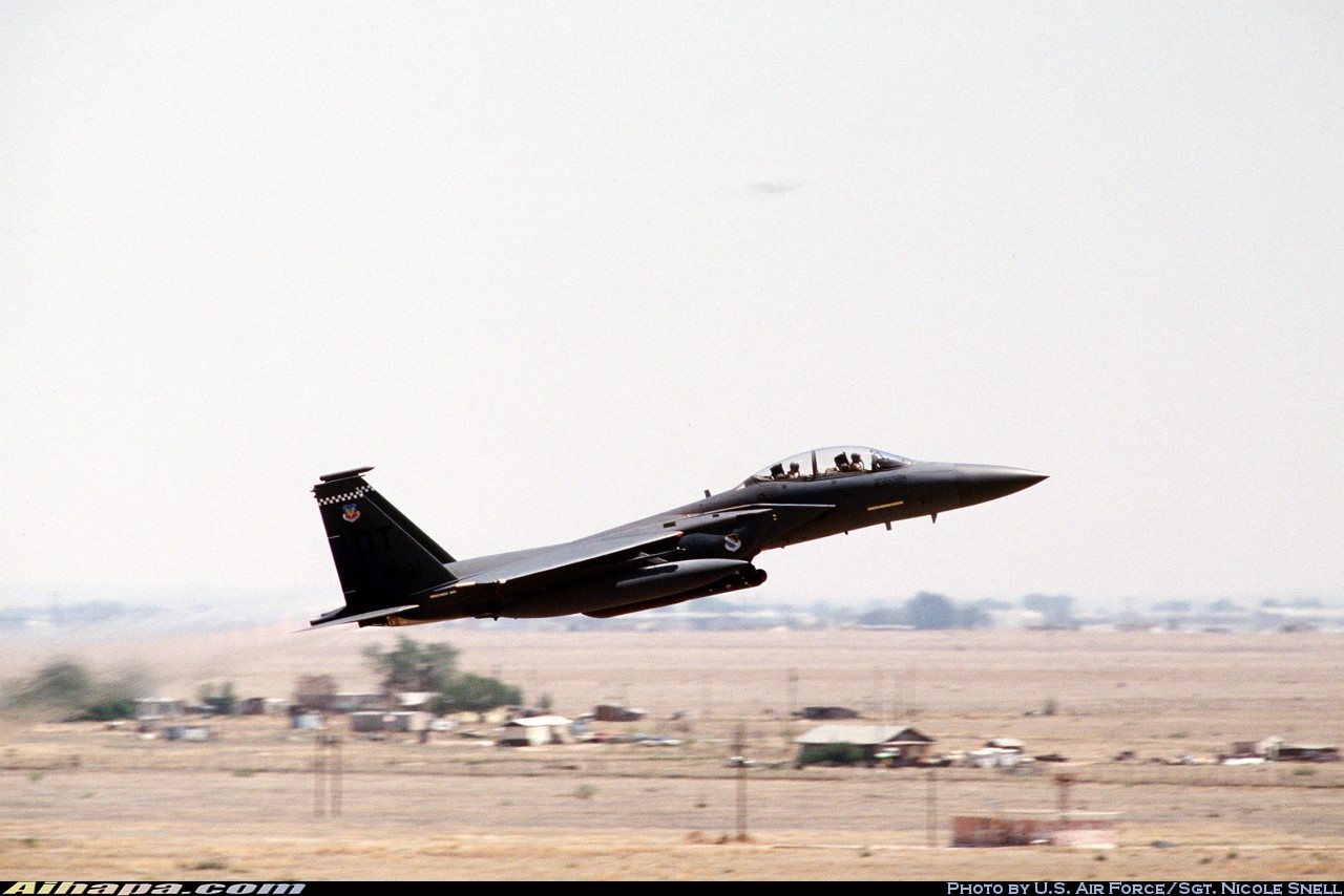麦克唐纳-道格拉斯 F-15E&ldquo;攻击鹰&rdquo; \vert{} ID:3990