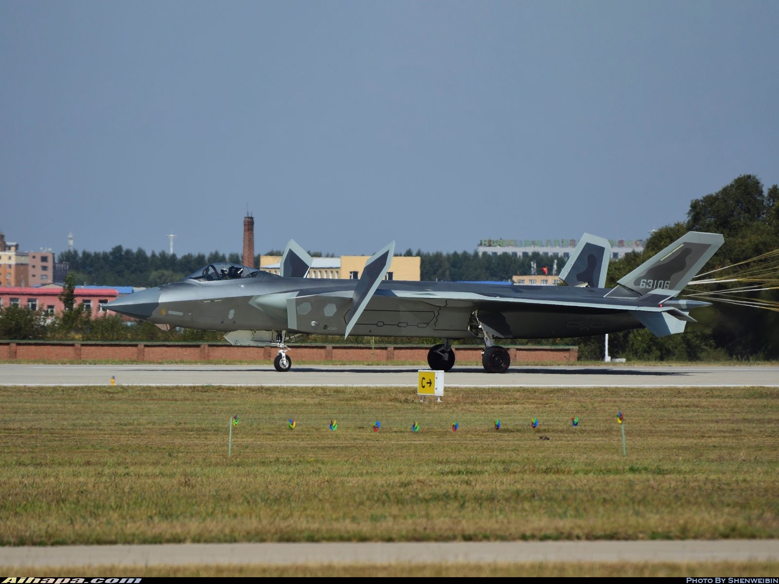 成飞 J-20&ldquo;威龙&rdquo;(歼-20) \vert{} ID:36381