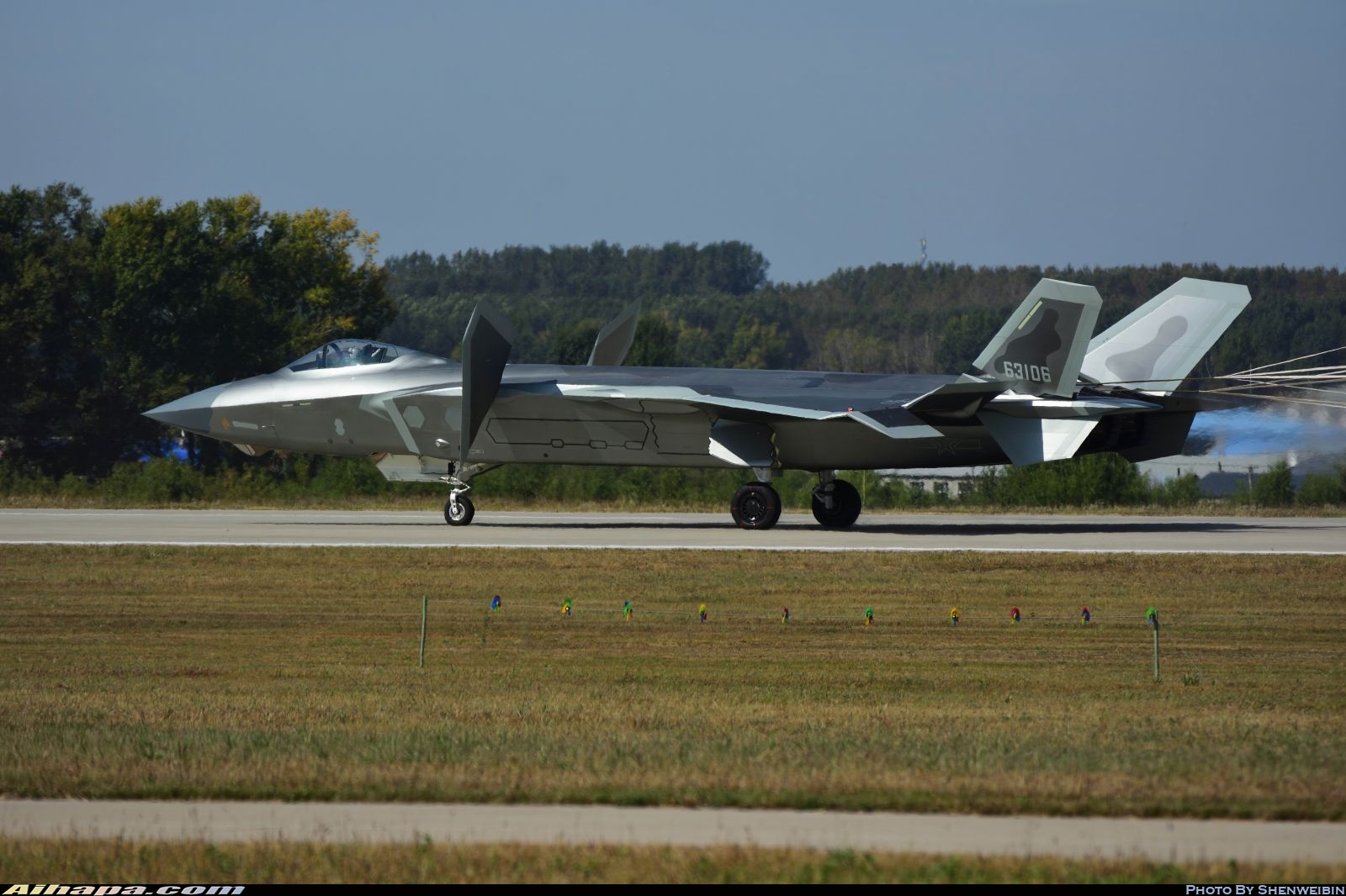 成飞 J-20&ldquo;威龙&rdquo;(歼-20) \vert{} ID:36385