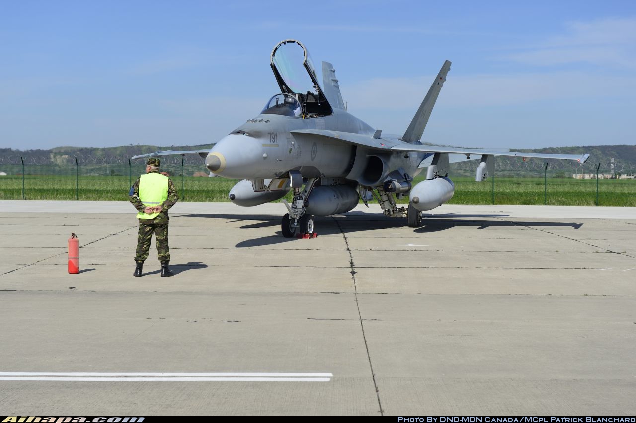麦克唐纳-道格拉斯 CF-188A&ldquo;大黄蜂&rdquo;(CF-18A) \vert{} ID:12557