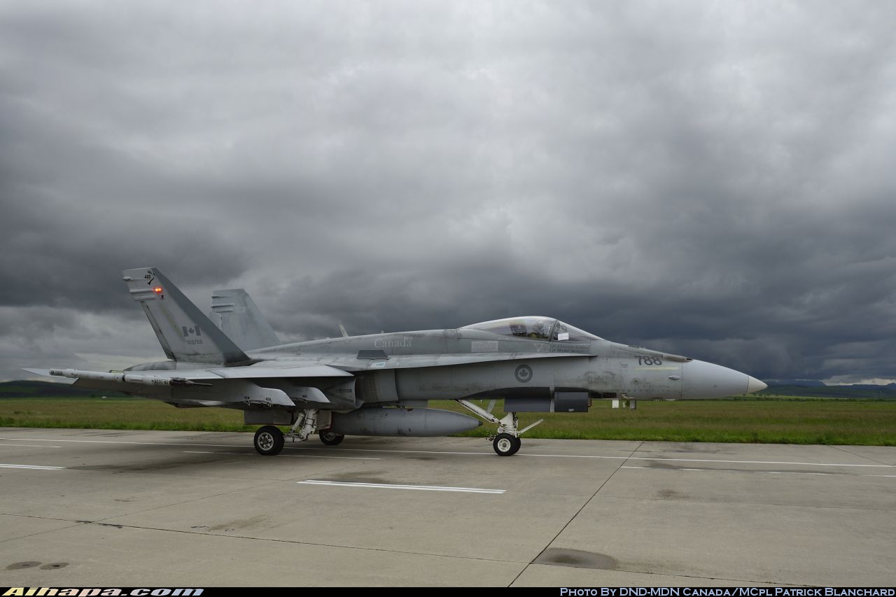 麦克唐纳-道格拉斯 CF-188A&ldquo;大黄蜂&rdquo;(CF-18A) \vert{} ID:12559
