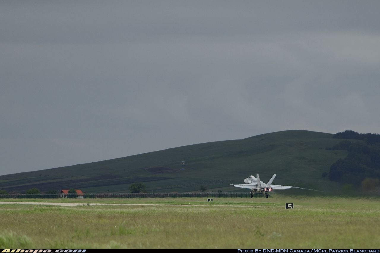 麦克唐纳-道格拉斯 CF-188A&ldquo;大黄蜂&rdquo;(CF-18A) \vert{} ID:12565