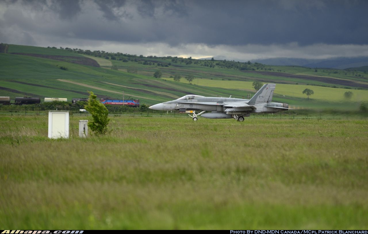 麦克唐纳-道格拉斯 CF-188A&ldquo;大黄蜂&rdquo;(CF-18A) \vert{} ID:12563