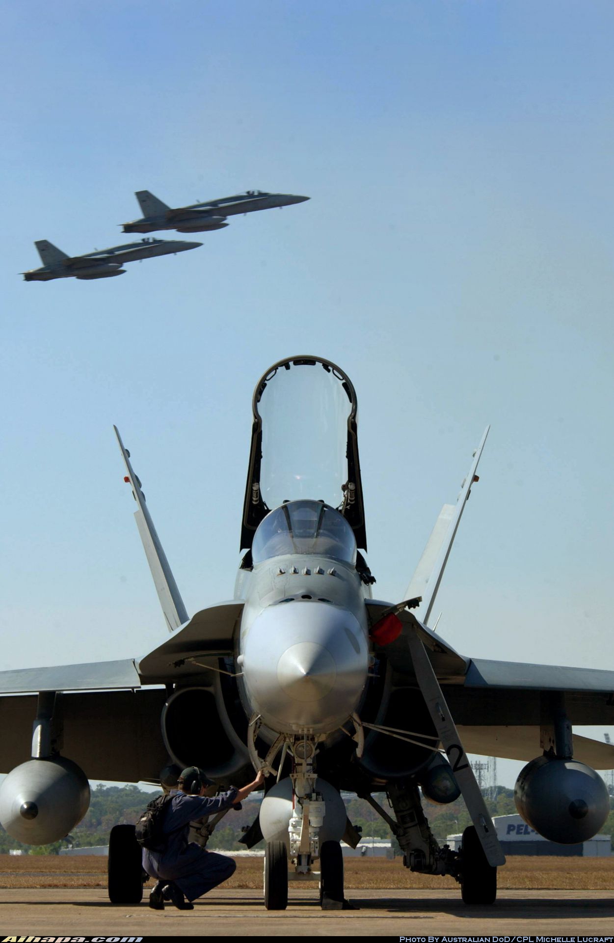 麦克唐纳-道格拉斯 F/A-18A&ldquo;大黄蜂&rdquo; \vert{} ID:18984
