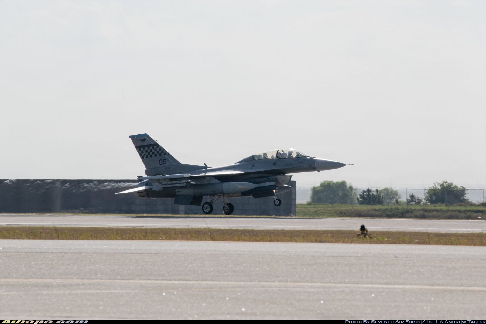 洛克希德-马丁 F-16DM&ldquo;战隼&rdquo; \vert{} ID:36948