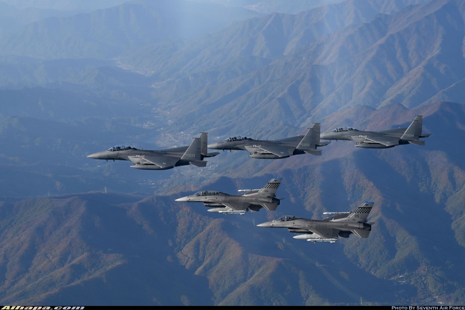 洛克希德-马丁 F-16DM&ldquo;战隼&rdquo; \vert{} ID:36946
